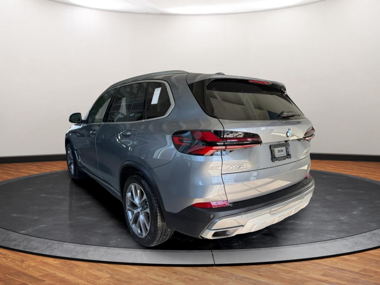 2025 BMW X5 xDrive40i Photo