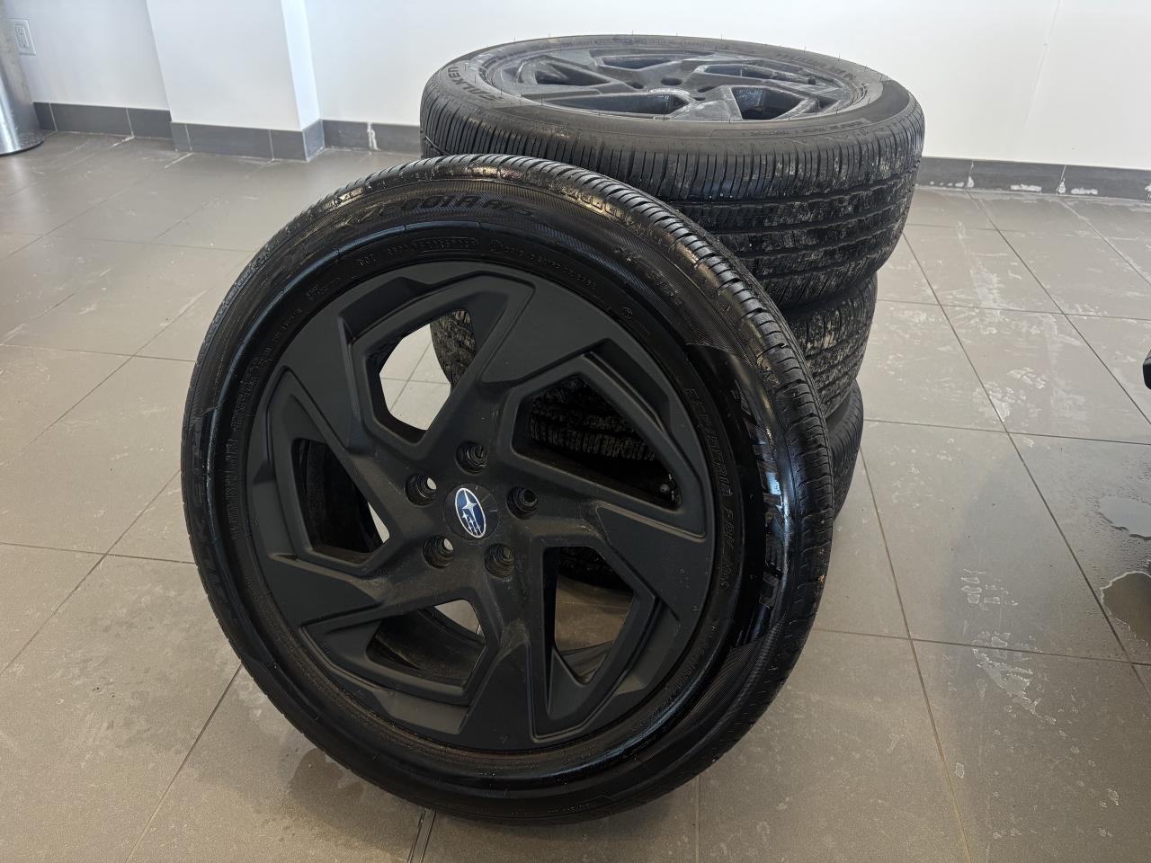 2024 Subaru Crosstrek ONYX   2 SETS OF TIRES/RIMS   CLEAN CARFAX   AWD Photo