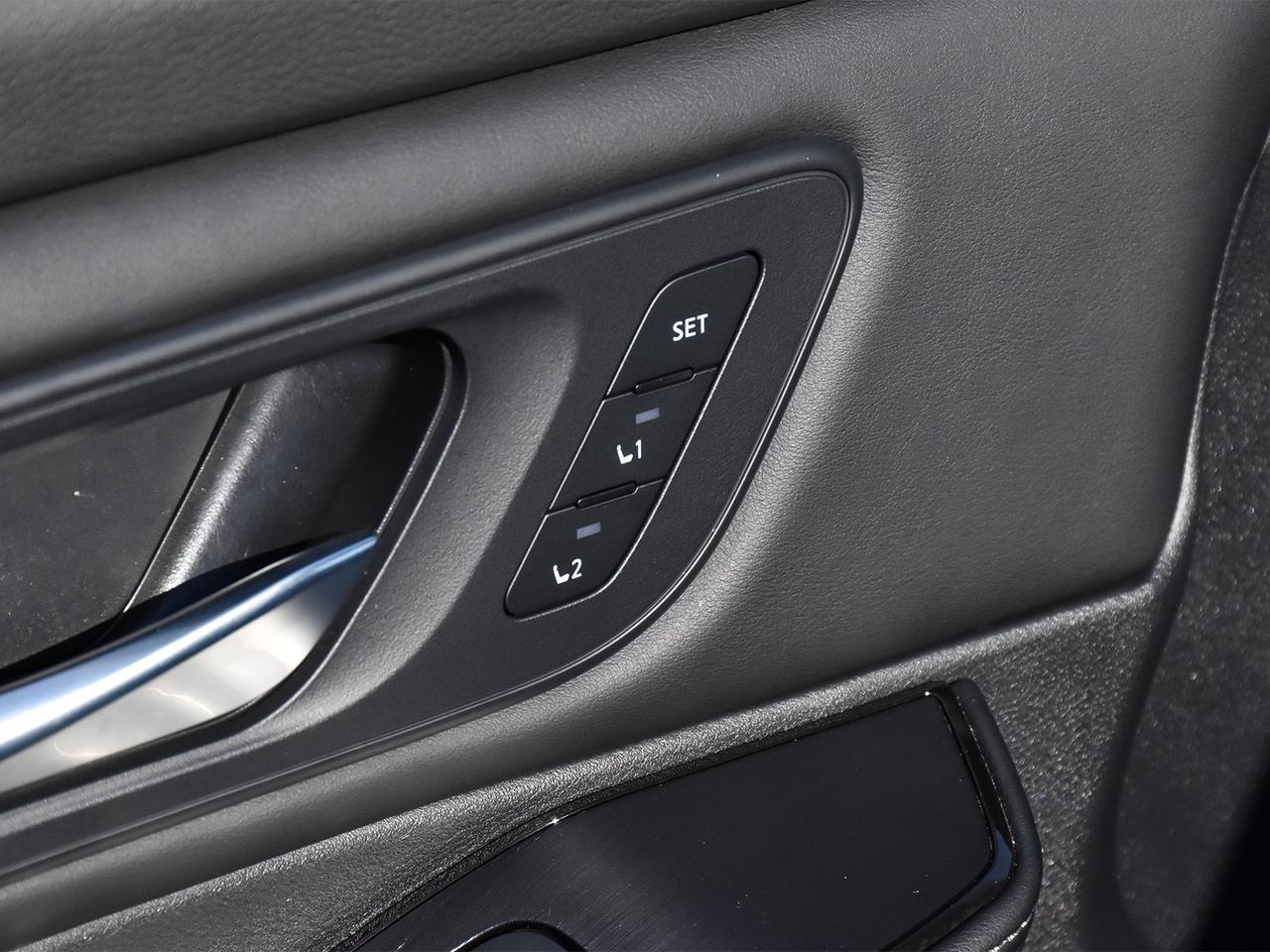 2025 Nissan Rogue SL  - Leather Seats -  Navigation Photo