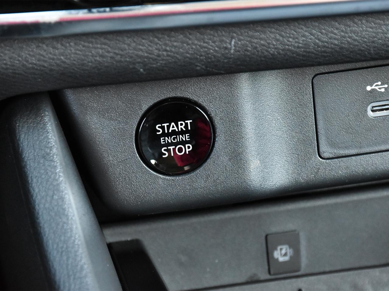 2025 Nissan Rogue SL  - Leather Seats -  Navigation Photo