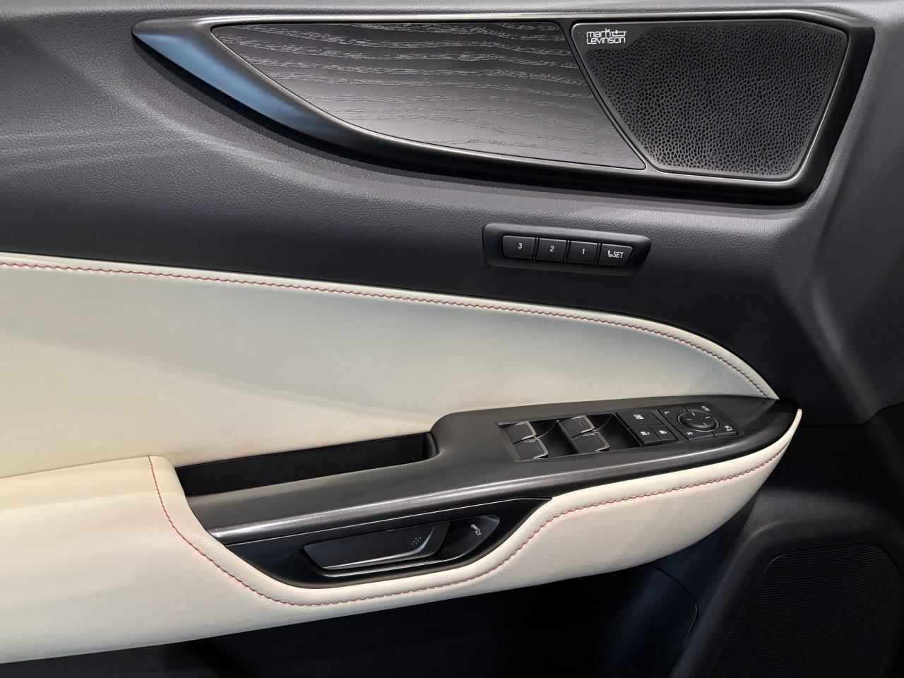 2024 Lexus NX 350h  Photo