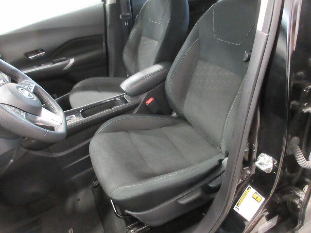 2024 Nissan Kicks SV, HTD. SEATS, APPLE/ANDROID, BT, CAMERA, 50K! Photo