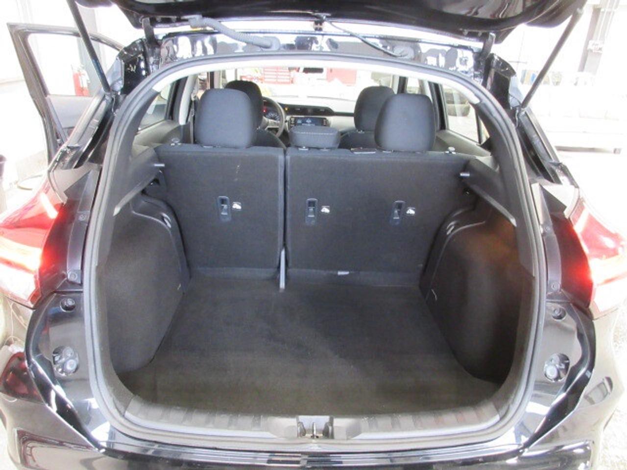 2024 Nissan Kicks SV, HTD. SEATS, APPLE/ANDROID, BT, CAMERA, 50K! Photo