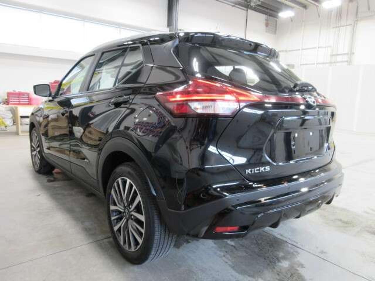 2024 Nissan Kicks SV, HTD. SEATS, APPLE/ANDROID, BT, CAMERA, 50K! Photo4