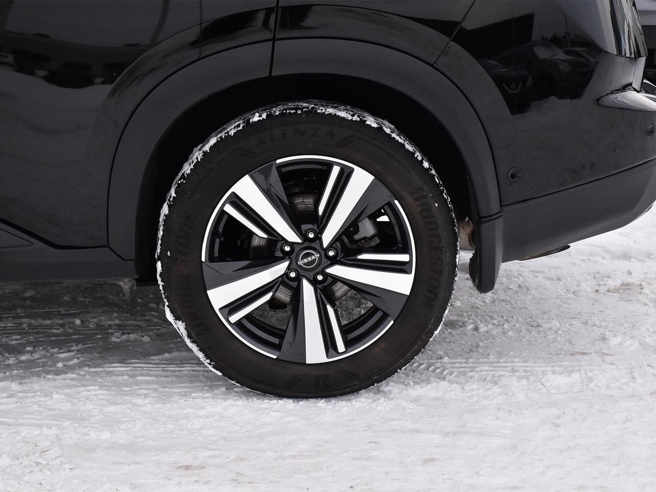 2025 Nissan Rogue SL  - Leather Seats -  Navigation Photo