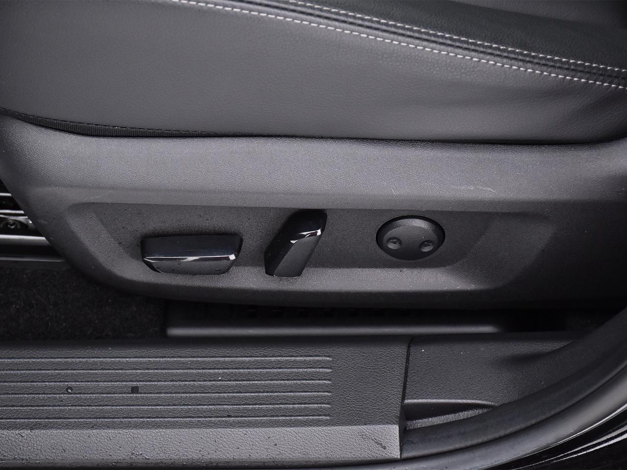 2025 Nissan Rogue SL  - Leather Seats -  Navigation Photo