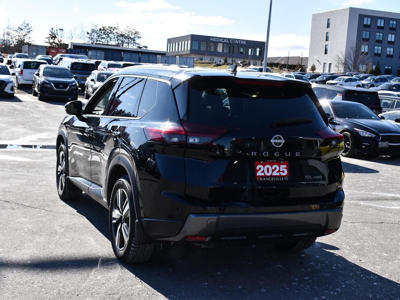 2025 Nissan Rogue SL  - Leather Seats -  Navigation Photo