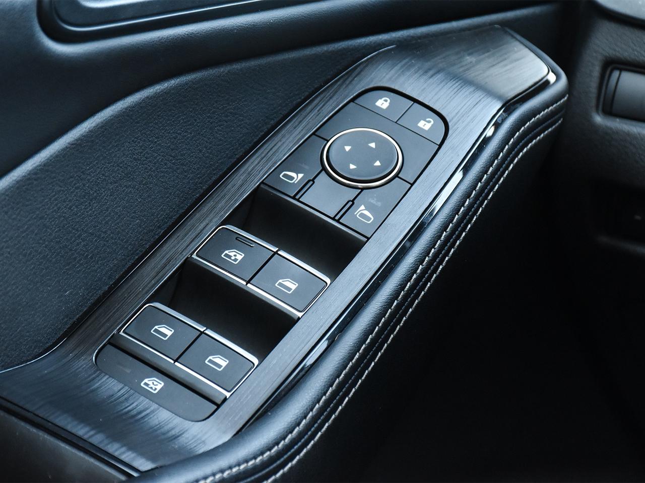 2025 Nissan Rogue SL  - Leather Seats -  Navigation Photo