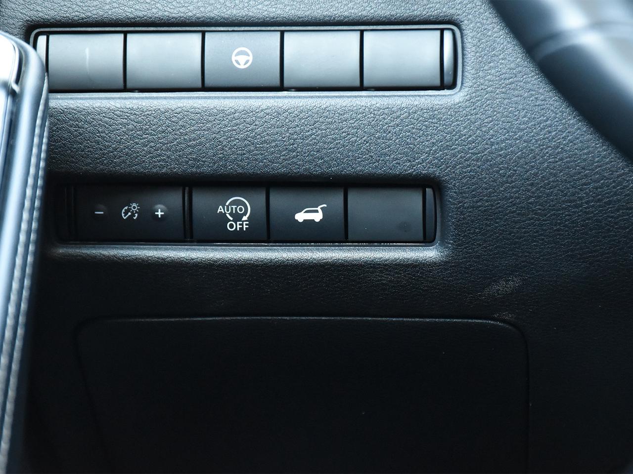 2025 Nissan Rogue SL  - Leather Seats -  Navigation Photo