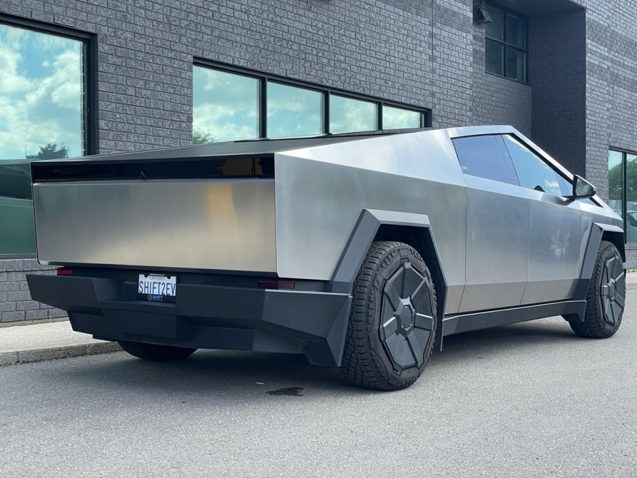 2024 Tesla Cybertruck Foundation AWD Photo