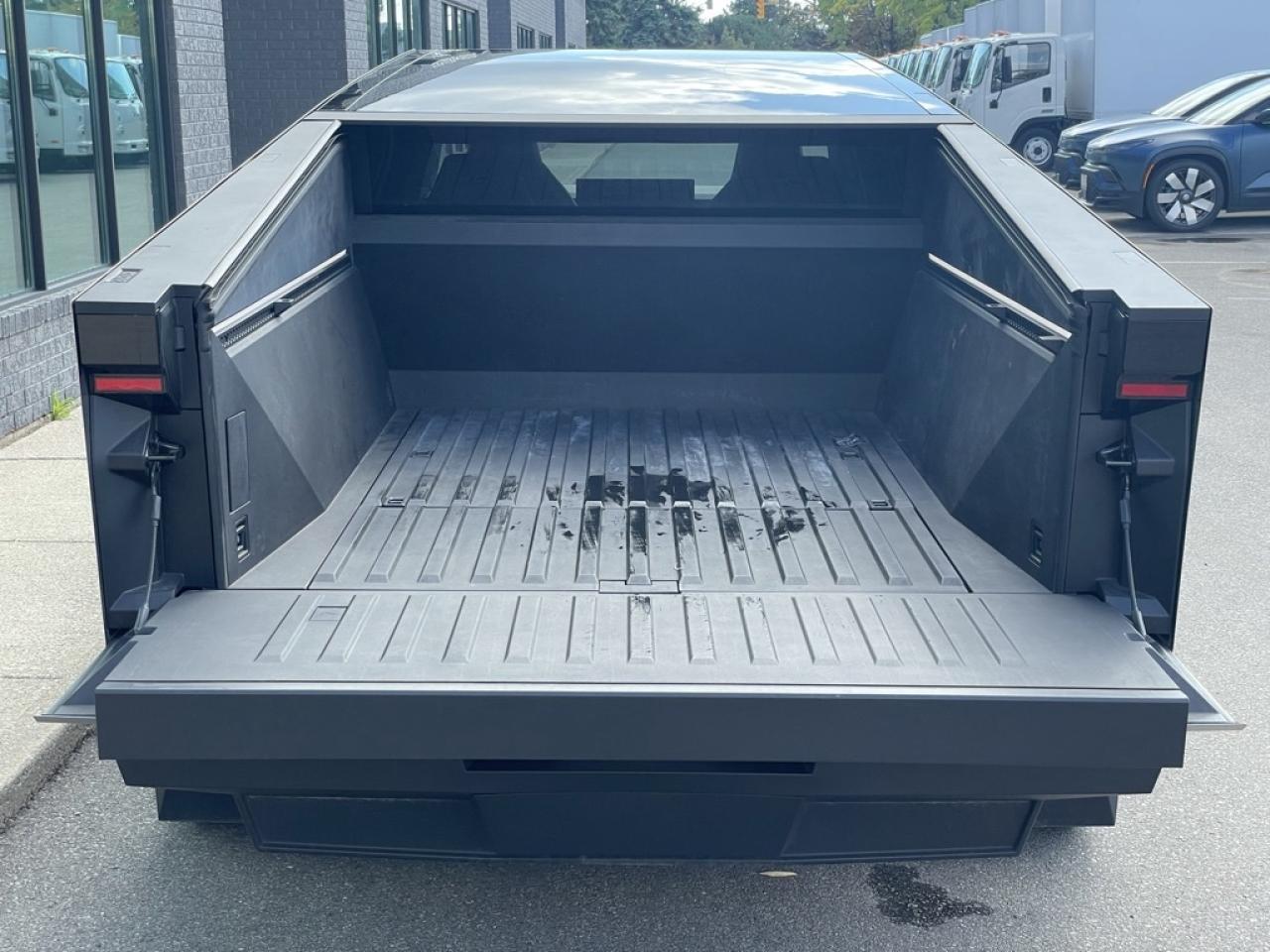 2024 Tesla Cybertruck Foundation AWD Photo