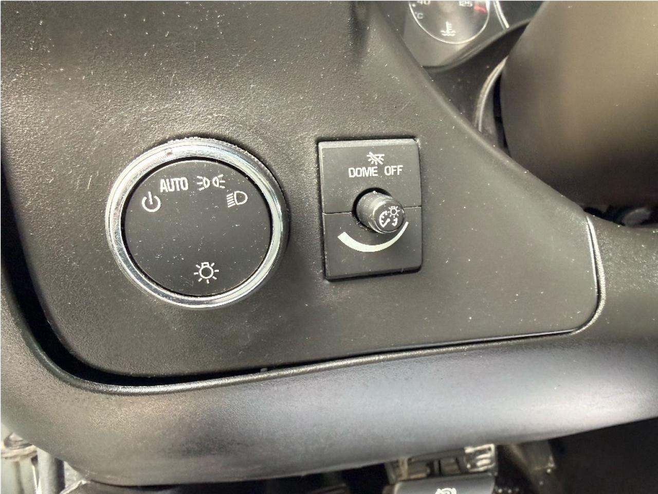 2016 GMC Savana 14 Foot Box 3500 Only 95,976km Certified Photo