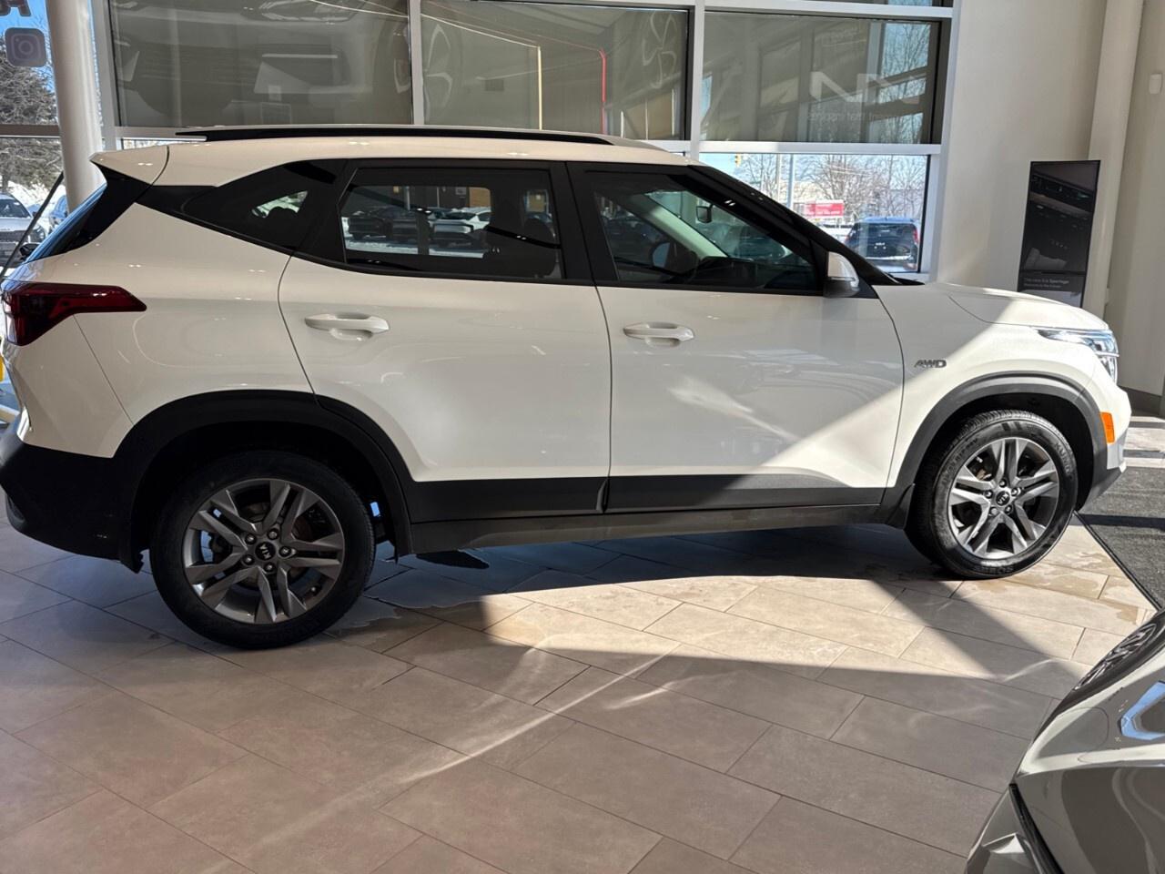 2021 Kia Seltos LX AWD Photo3