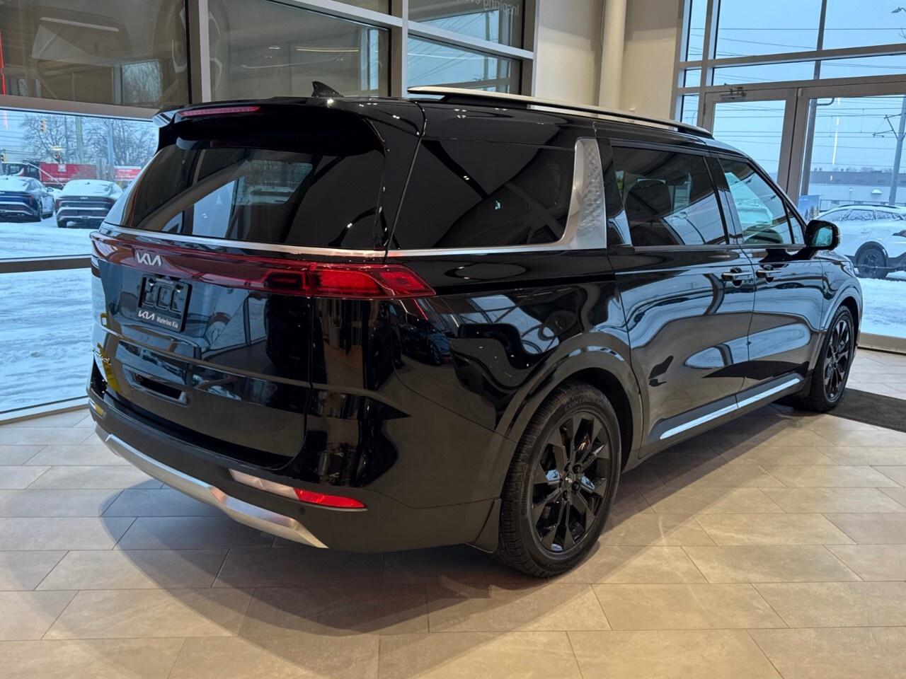 2022 Kia Carnival SX FWD Photo