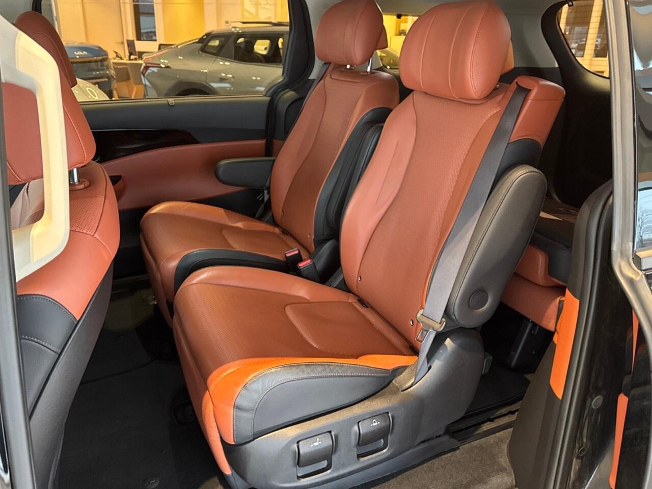 2022 Kia Carnival SX FWD Photo