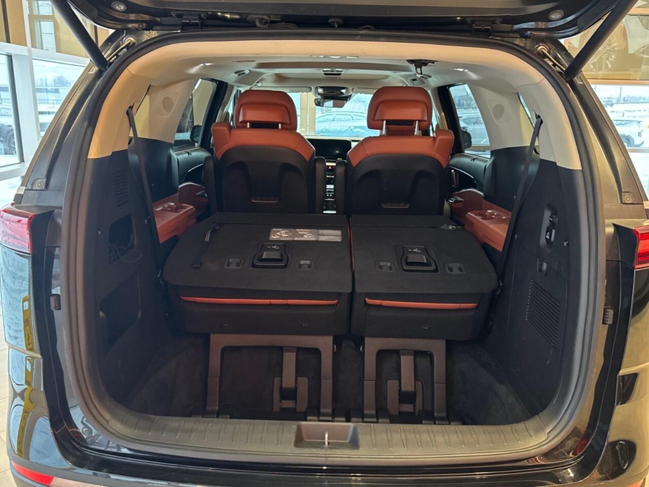 2022 Kia Carnival SX FWD Photo