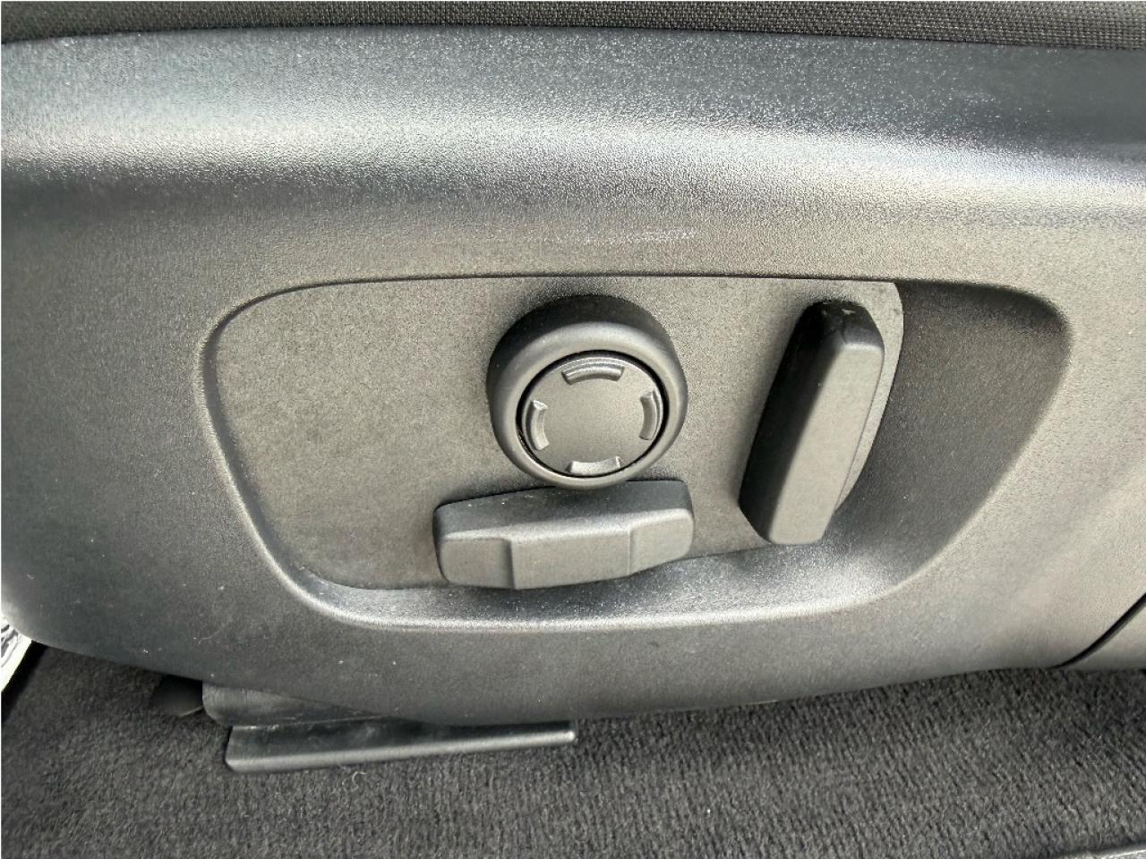 2023 Land Rover Range Rover Evoque P250 S Loaded Only 24,252km! Warranty Certified Photo