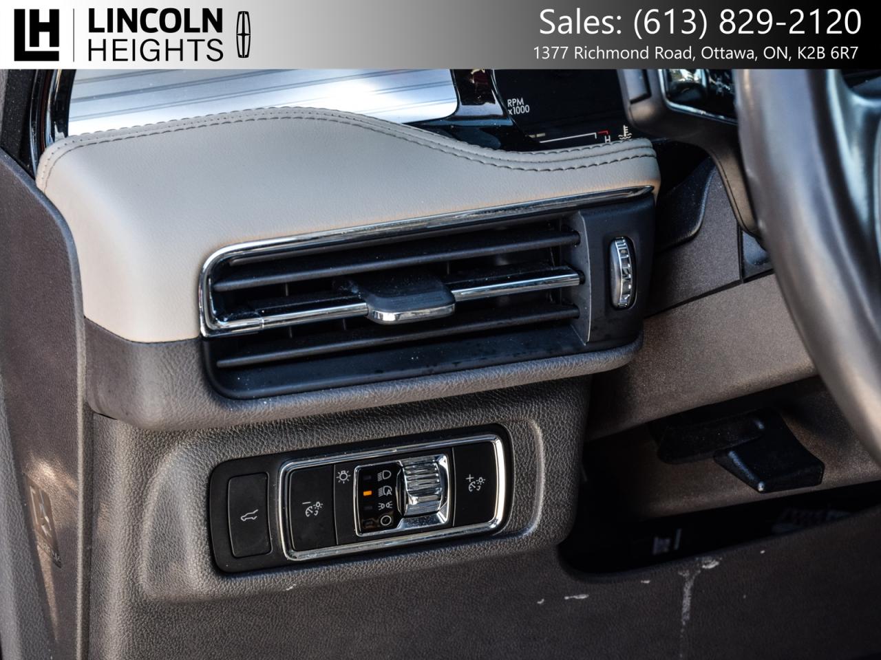 2021 Lincoln Corsair  Photo