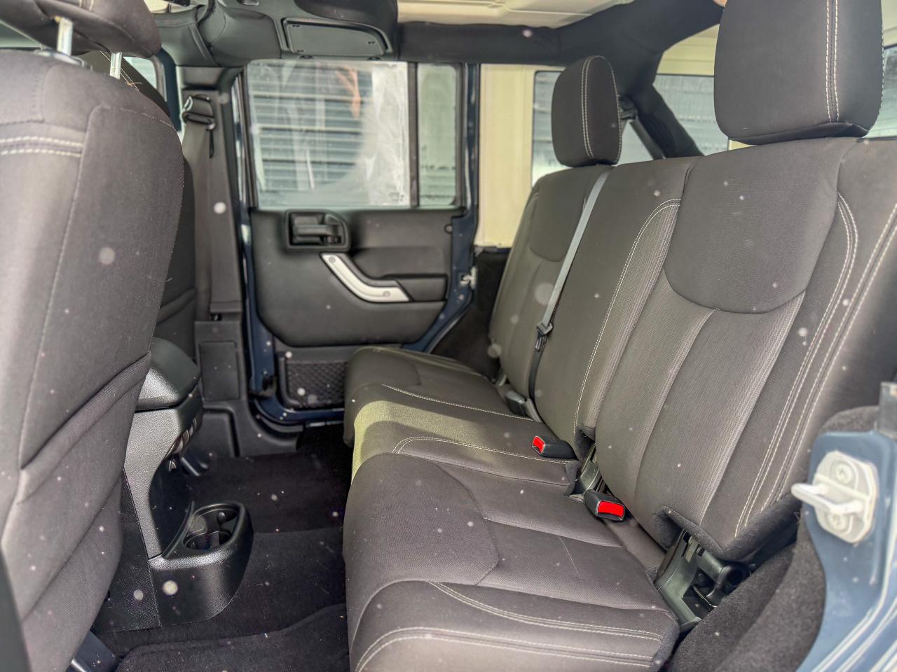 2016 Jeep WRANGLER UNLIMITED 4WD 4dr Sahara Photo