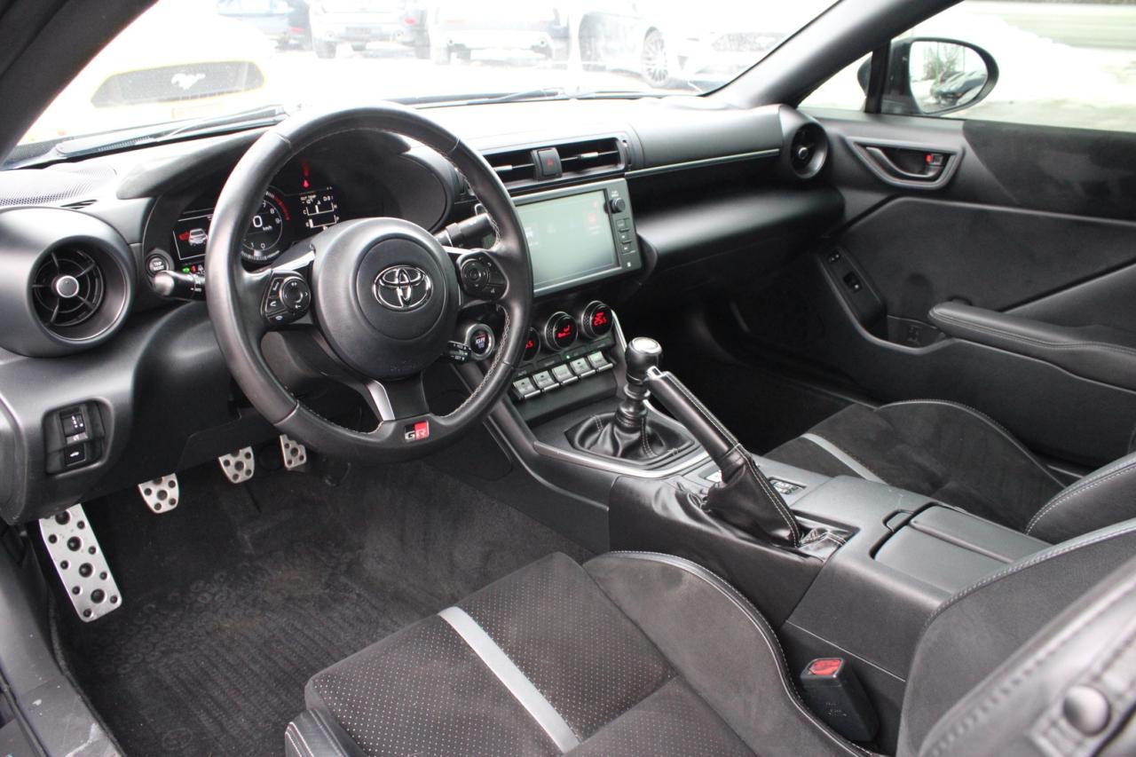 2022 Toyota GR86 Premium 6 Speed   No Accident   One Owner   Clean Photo