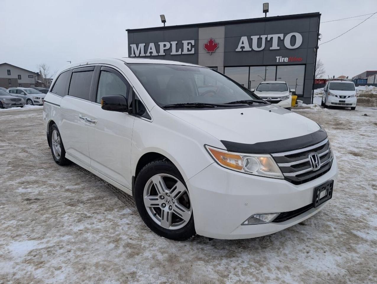 2013 Honda Odyssey Touring   NAV   LEATHER   SUNROOF   CAMERA Photo3