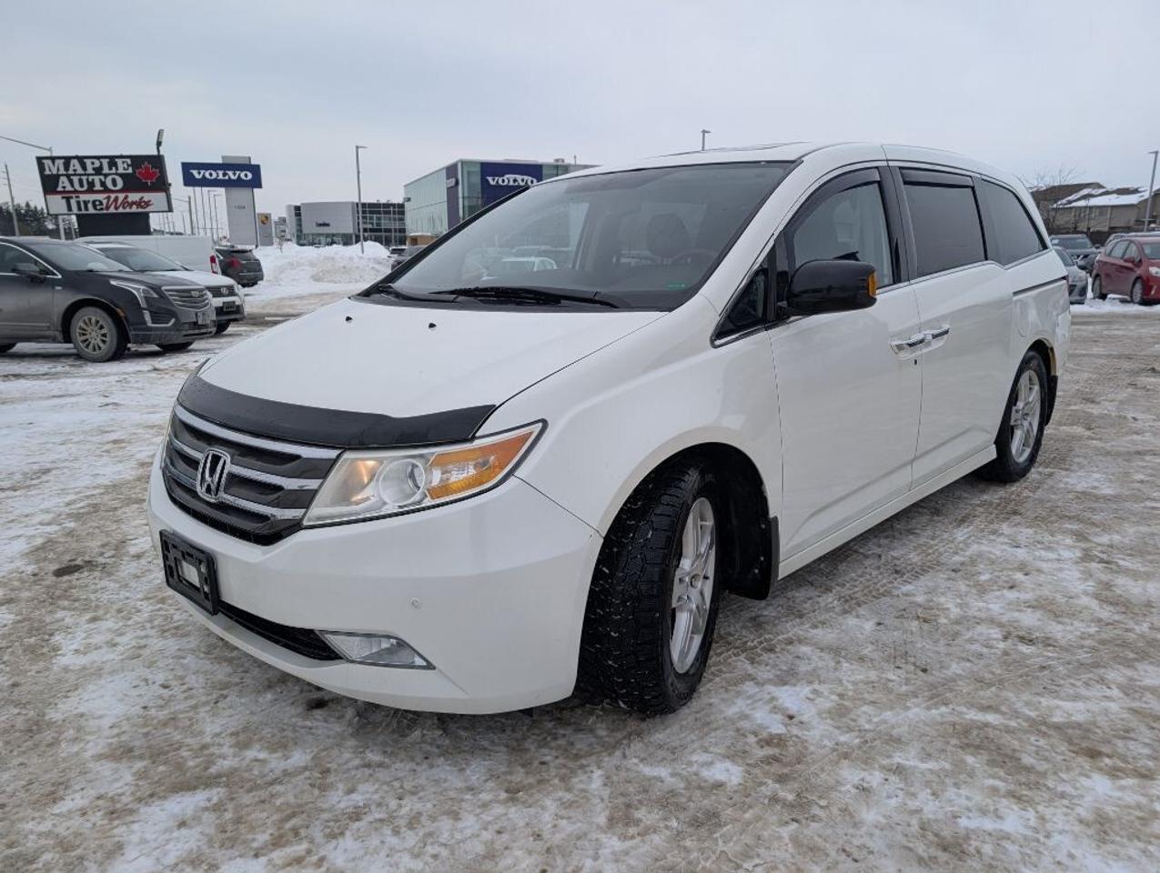2013 Honda Odyssey Touring   NAV   LEATHER   SUNROOF   CAMERA Photo