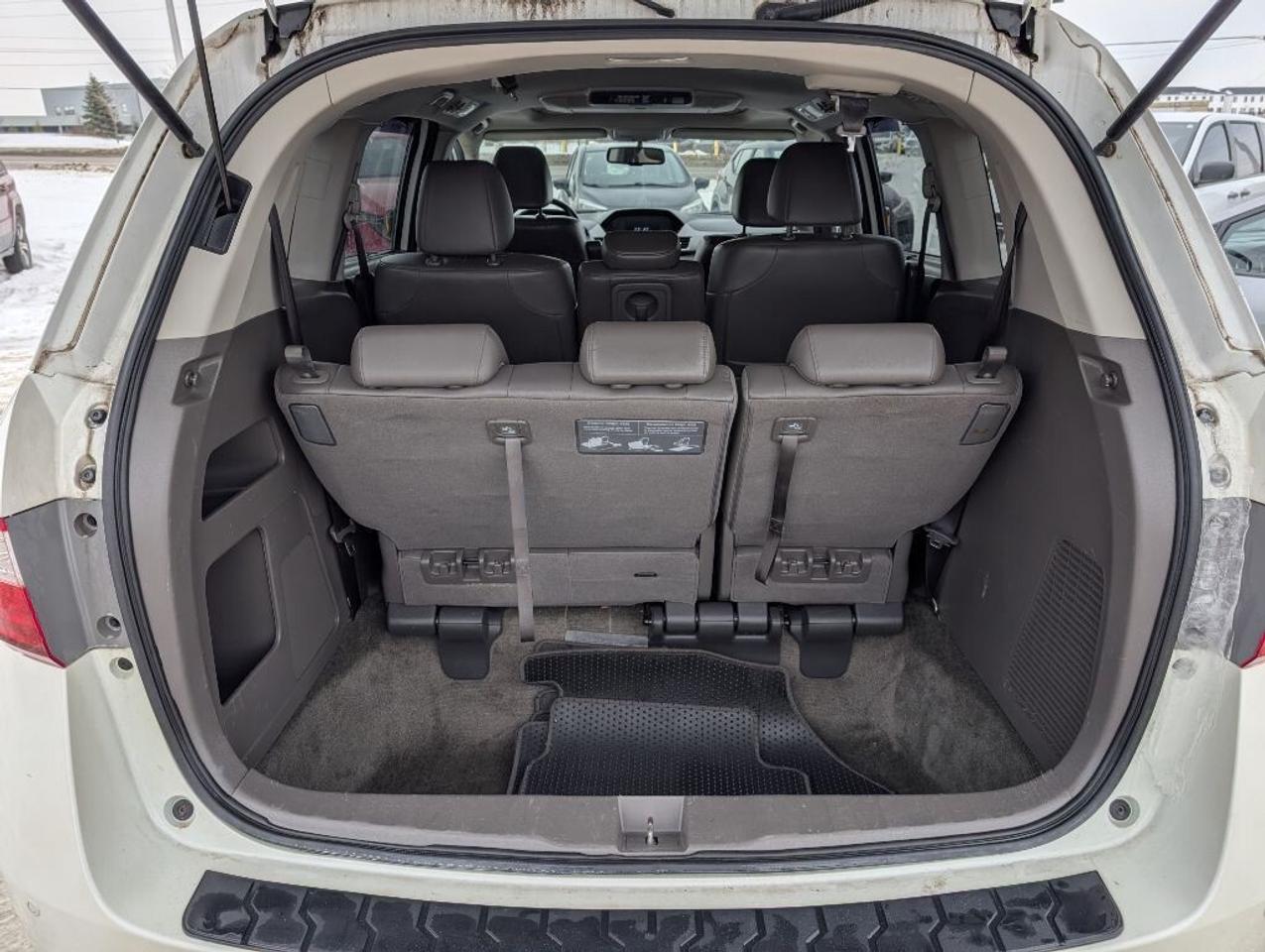 2013 Honda Odyssey Touring   NAV   LEATHER   SUNROOF   CAMERA Photo