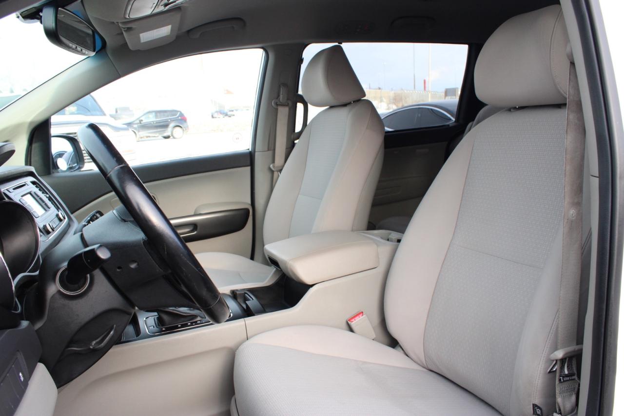 2016 Kia Sedona LX   No Accident   Safety Certified   8 Passenger Photo