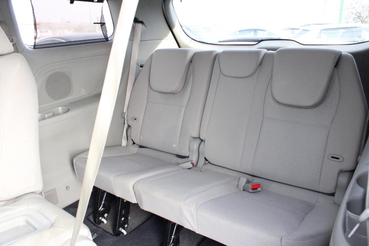 2016 Kia Sedona LX   No Accident   Safety Certified   8 Passenger Photo