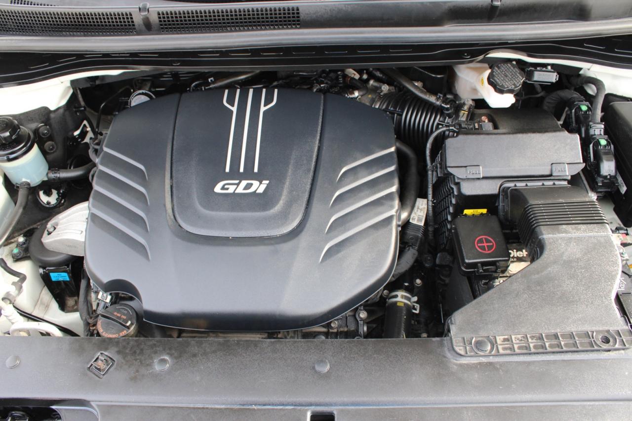 2016 Kia Sedona LX   No Accident   Safety Certified   8 Passenger Photo