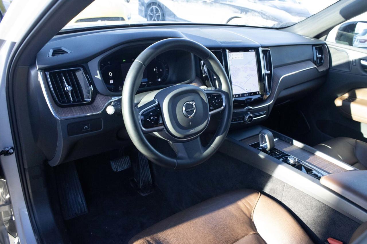 2023 Volvo XC60 B5 Plus Dark AWD   No Accident   Clean Carfax Photo