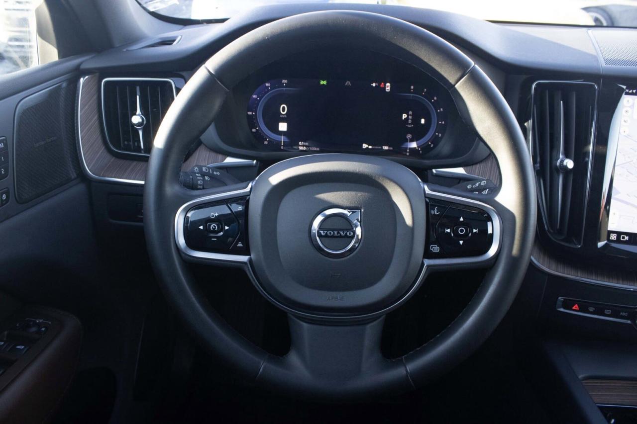 2023 Volvo XC60 B5 Plus Dark AWD   No Accident   Clean Carfax Photo