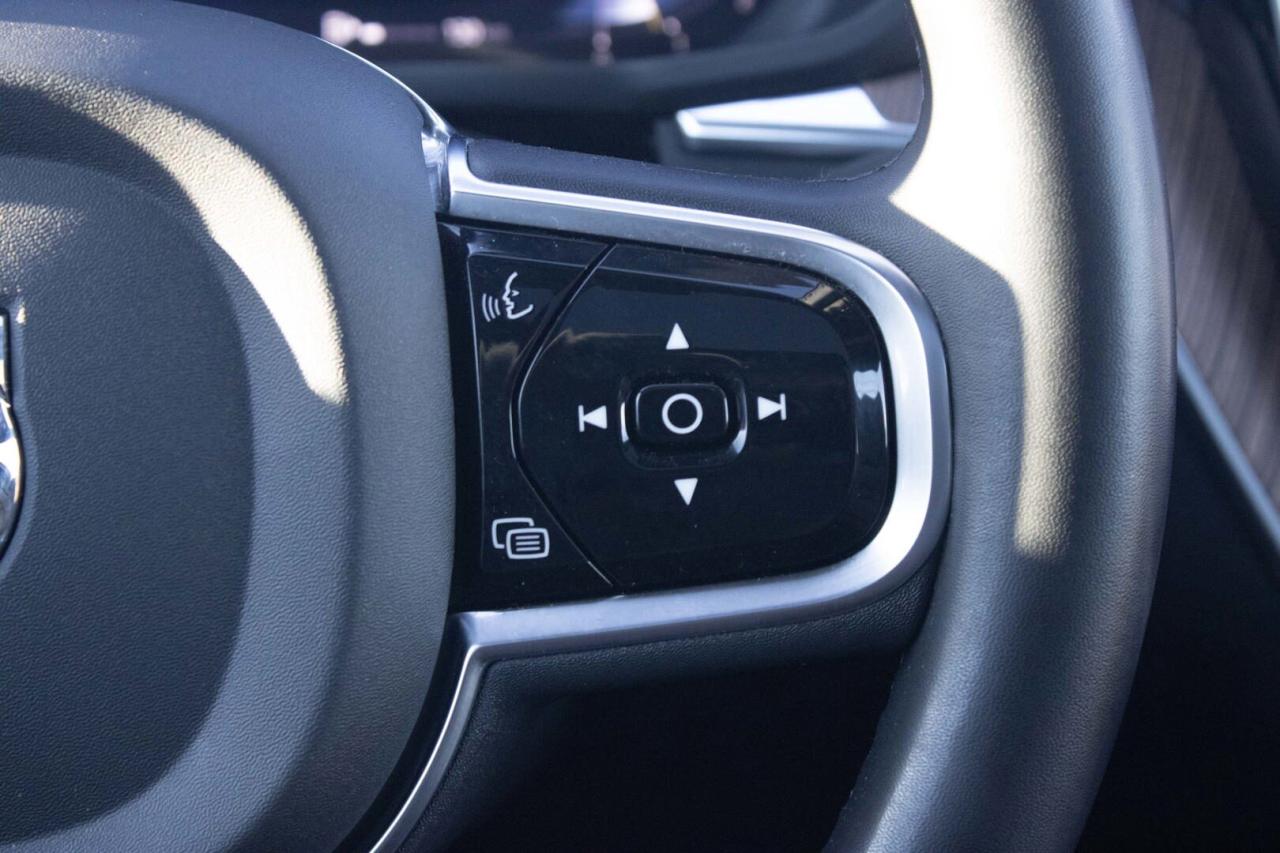 2023 Volvo XC60 B5 Plus Dark AWD   No Accident   Clean Carfax Photo