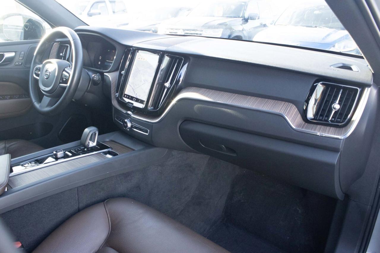 2023 Volvo XC60 B5 Plus Dark AWD   No Accident   Clean Carfax Photo