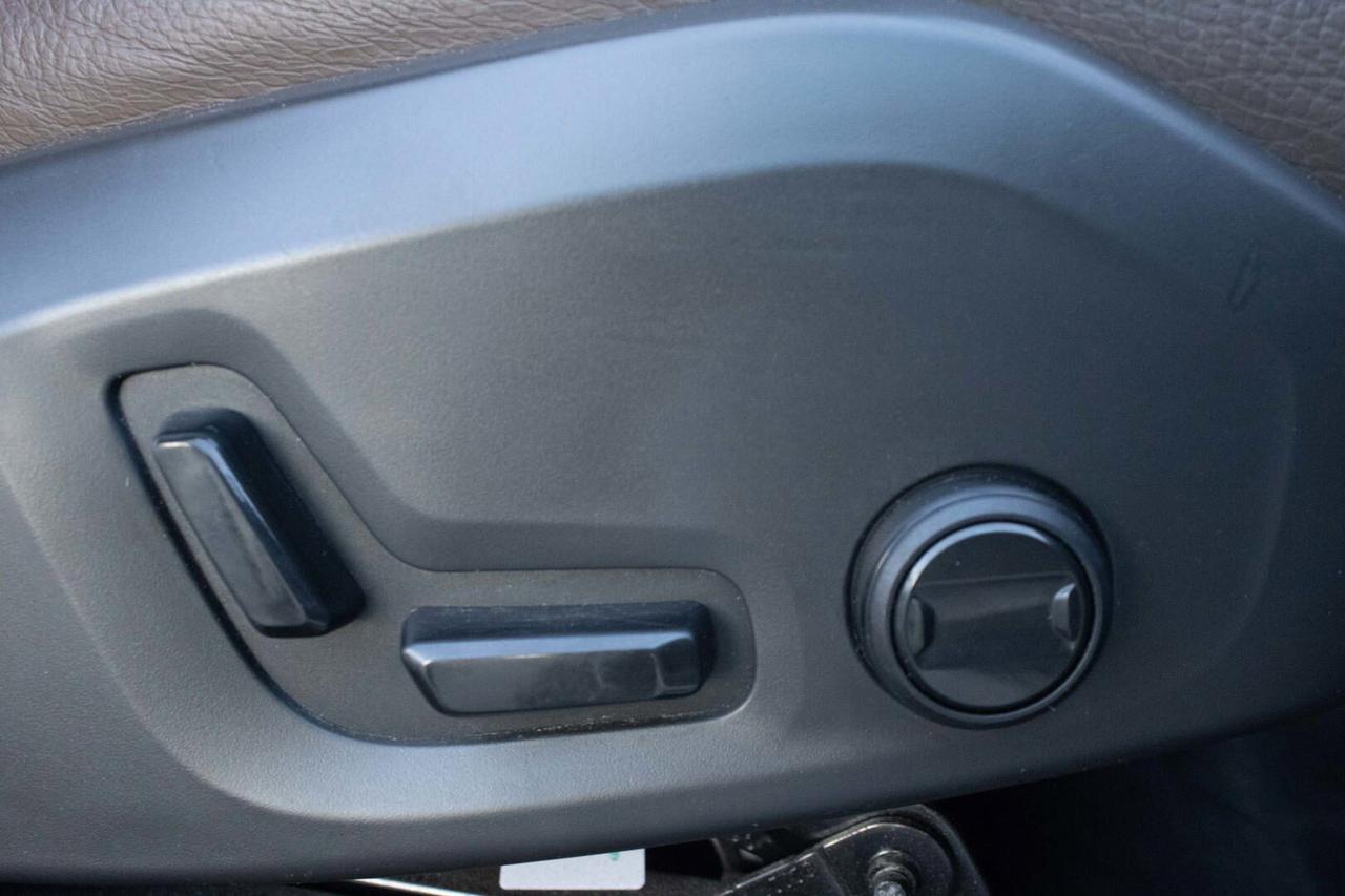 2023 Volvo XC60 B5 Plus Dark AWD   No Accident   Clean Carfax Photo