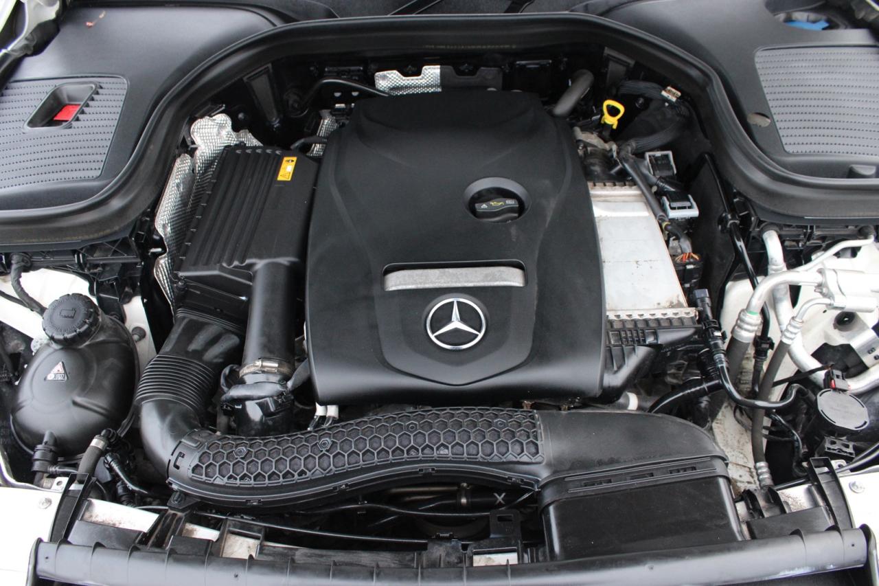 2019 Mercedes-Benz GLC-Class GLC300 4MATIC NO ACCIDENT CLEAN CARFAX Photo