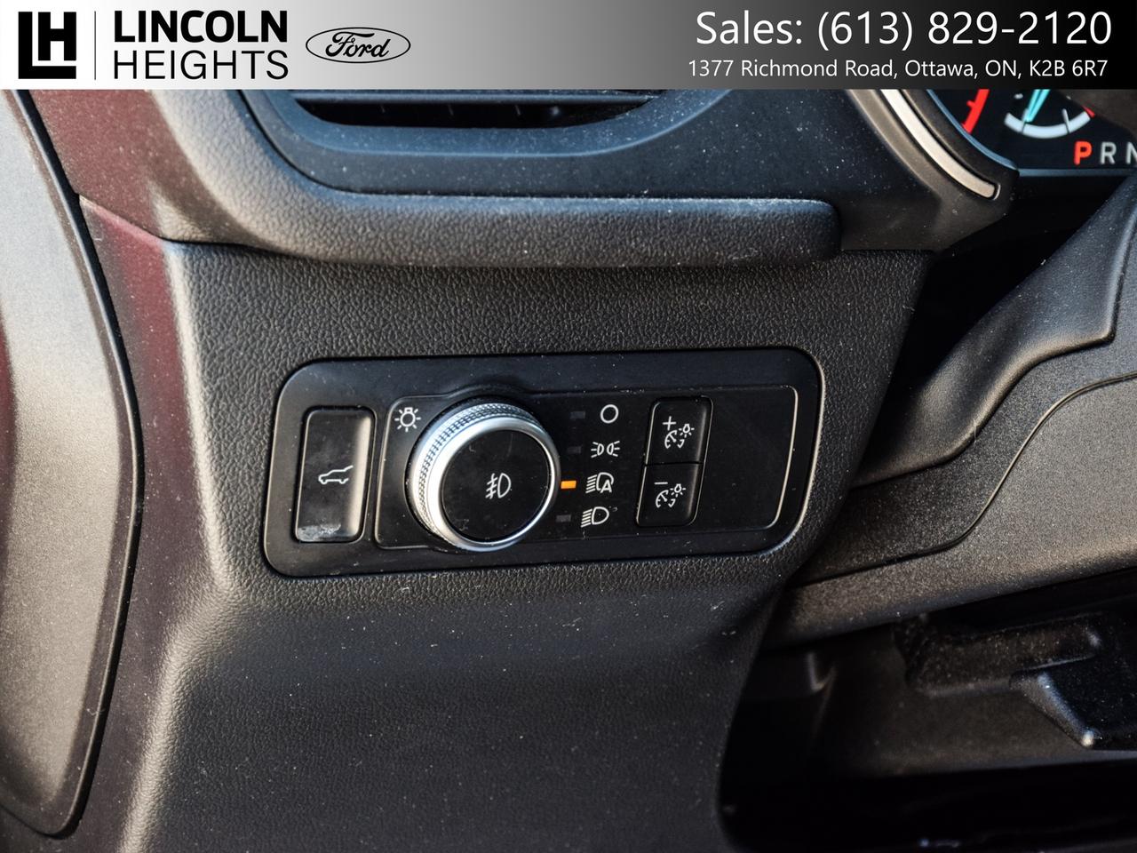 2022 Ford Escape SEL AWD Photo