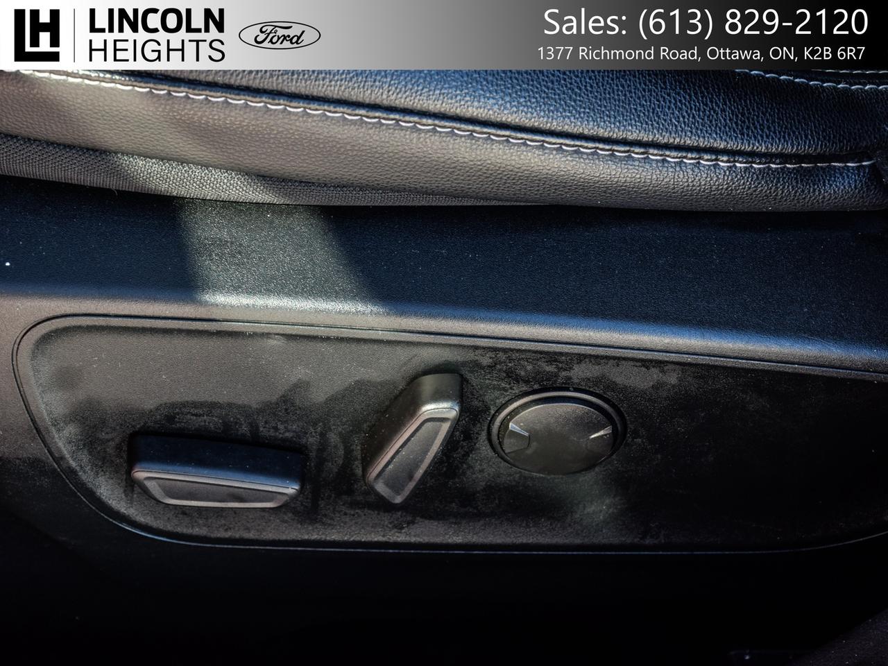 2022 Ford Escape SEL AWD Photo