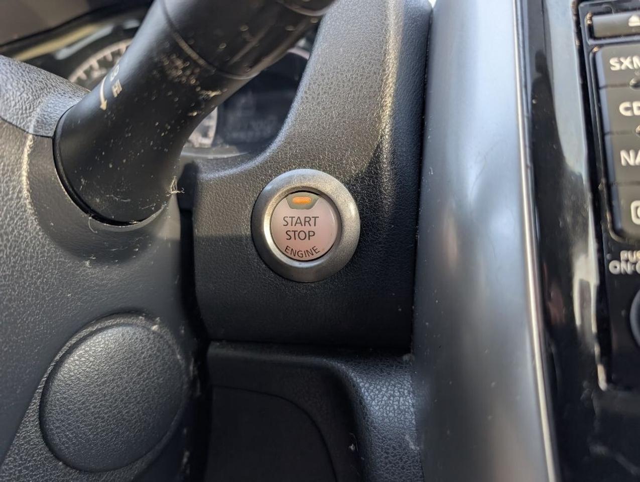 2018 Nissan Versa Note SR   NAV   CAMERA   HTD SEATS   BLUETOOTH Photo