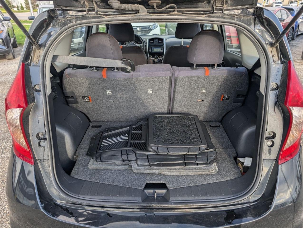 2018 Nissan Versa Note SR   NAV   CAMERA   HTD SEATS   BLUETOOTH Photo