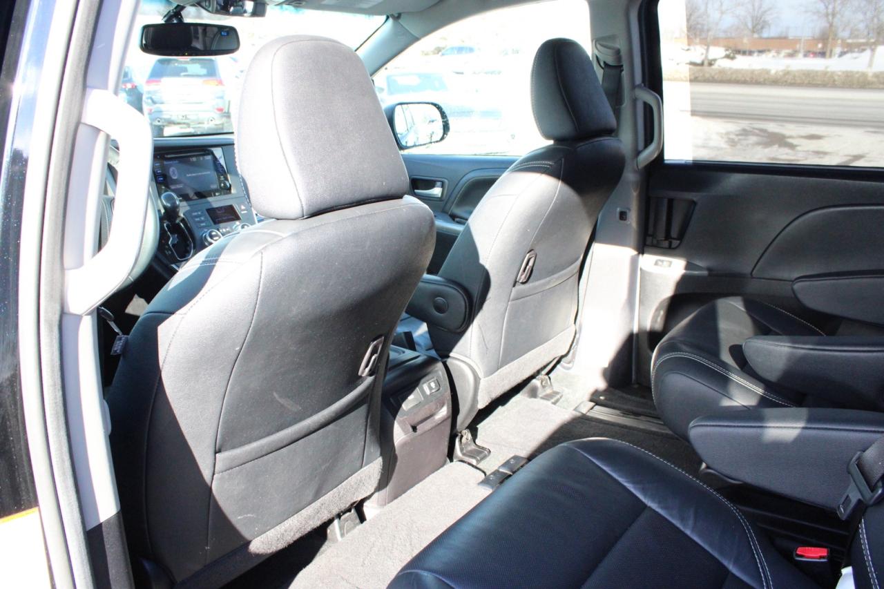 2017 Toyota Sienna SE 8-Passenger Safety Certified Photo