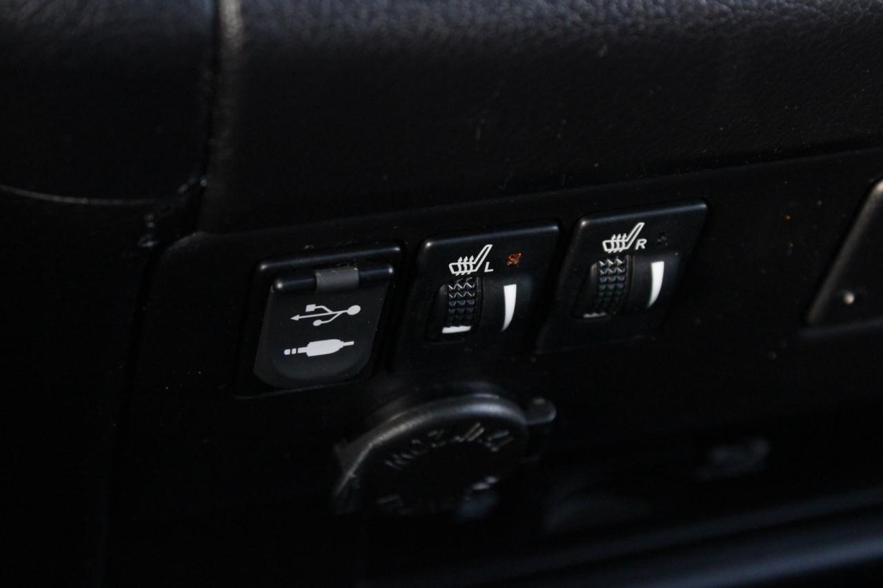 2017 Toyota Sienna SE 8-Passenger Safety Certified Photo