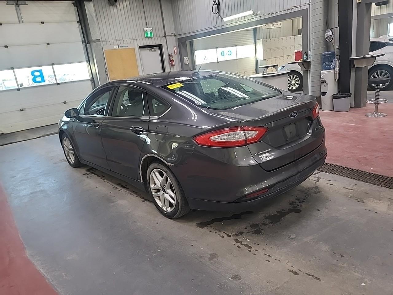 2015 Ford Fusion SE 4dr Front-wheel Drive Sedan Photo