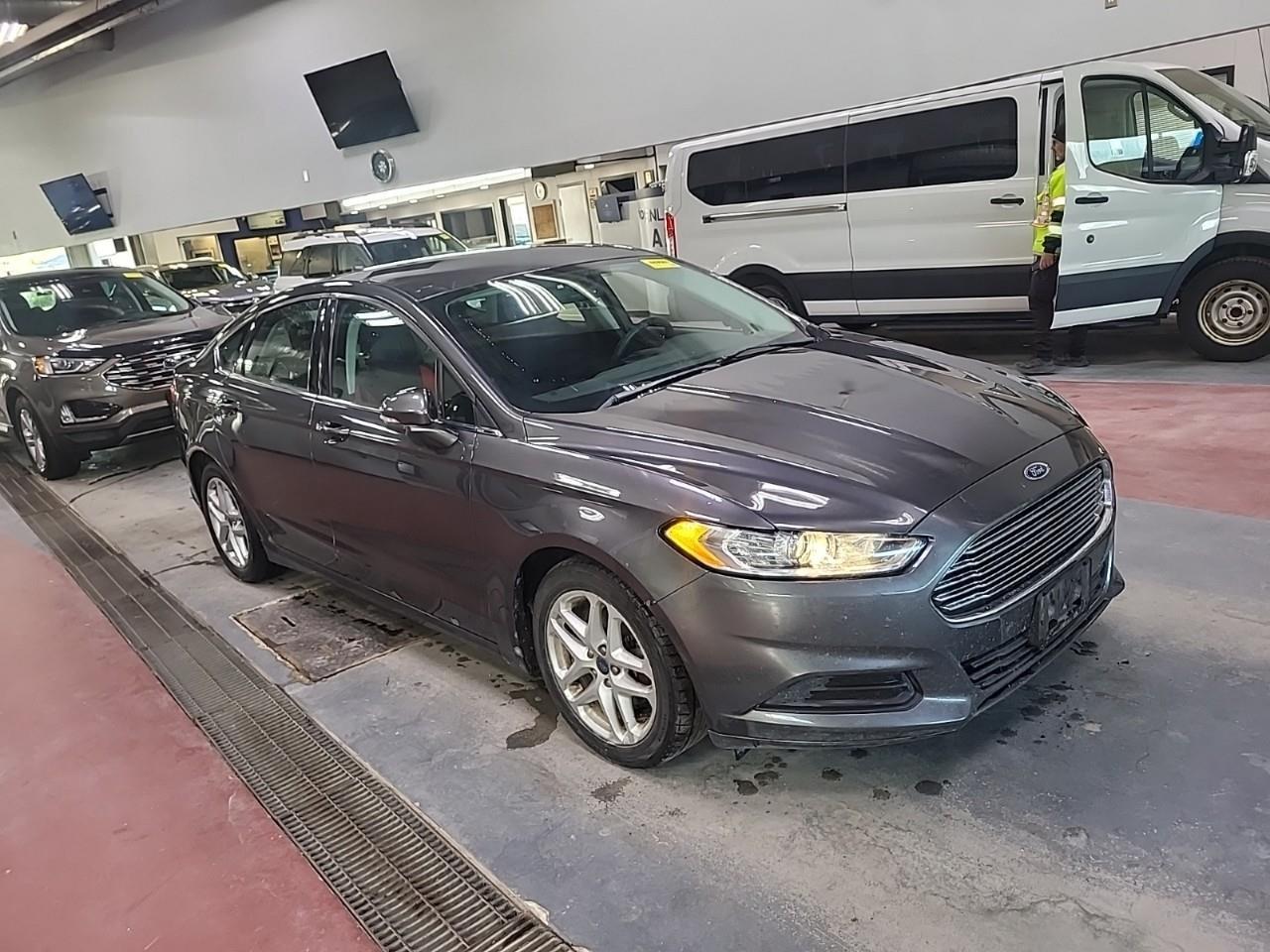 2015 Ford Fusion SE 4dr Front-wheel Drive Sedan Photo