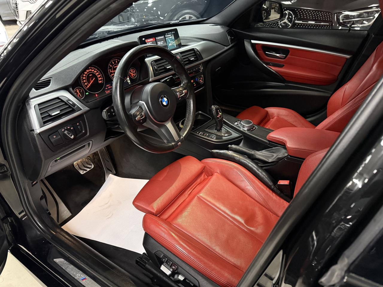 2018 BMW 3 Series 330i xDrive Sedan Photo