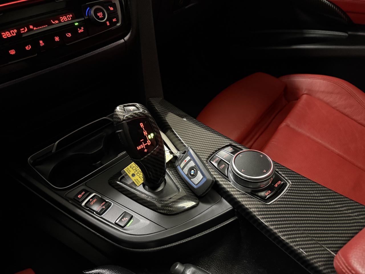 2018 BMW 3 Series 330i xDrive Sedan Photo