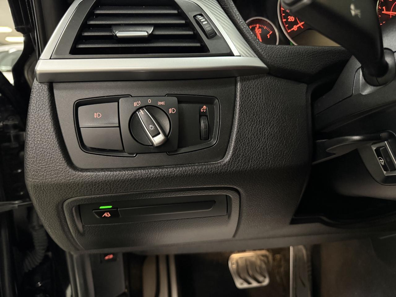 2018 BMW 3 Series 330i xDrive Sedan Photo