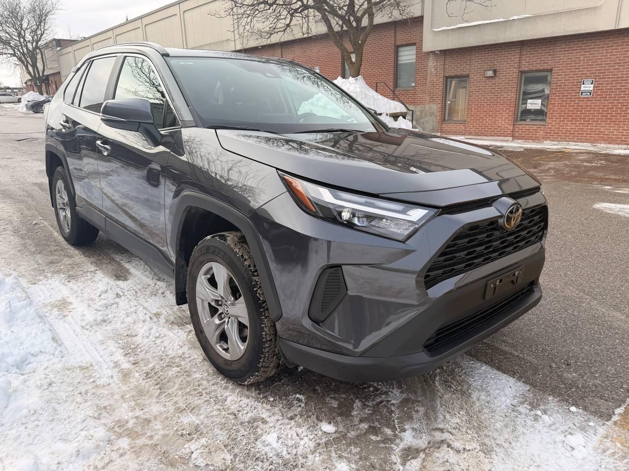 2023 Toyota RAV4 XLE AWD, ONE OWNER, SUNROOF, PUSH BUTTON START Photo2