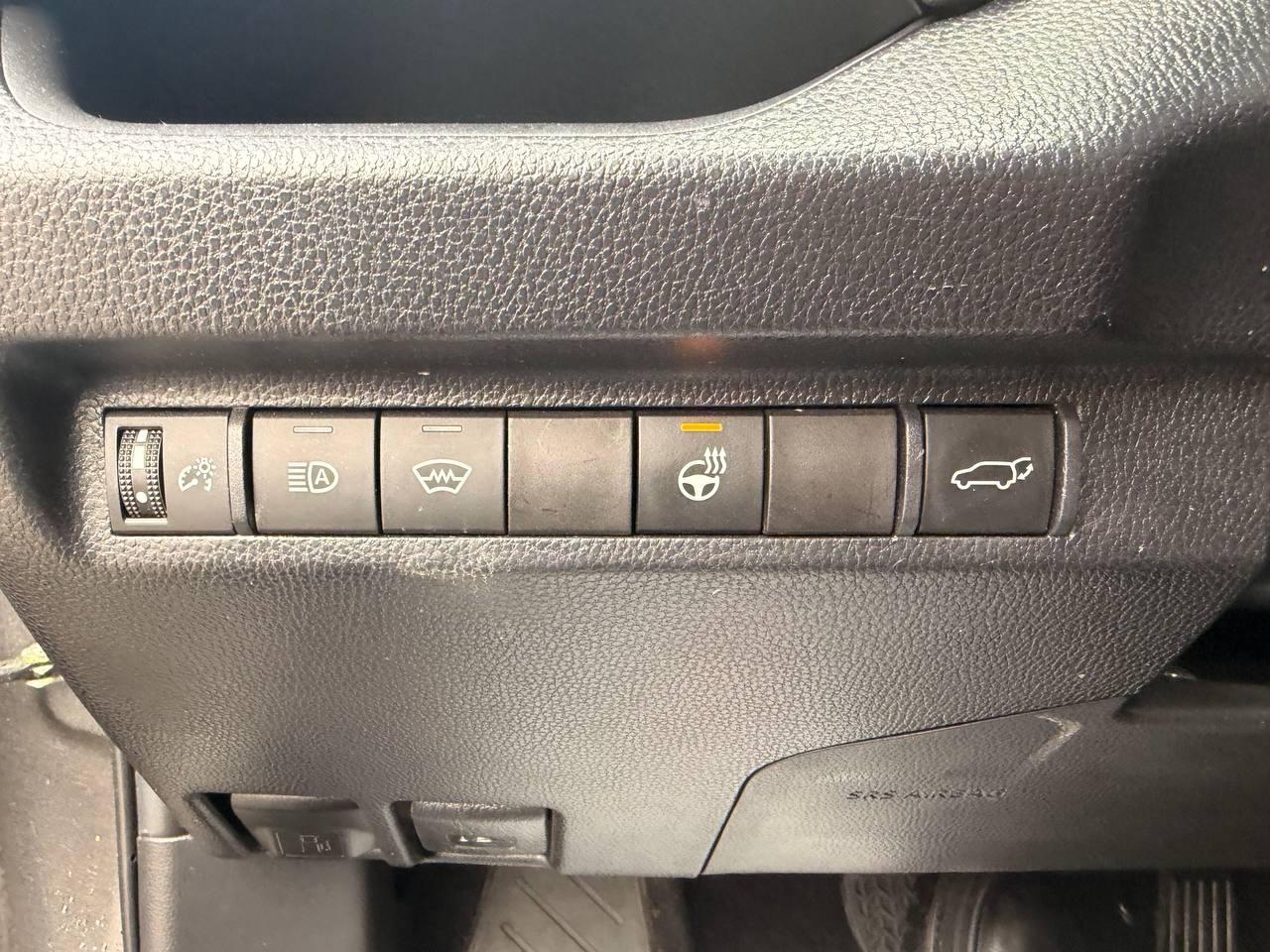 2023 Toyota RAV4 XLE AWD, ONE OWNER, SUNROOF, PUSH BUTTON START Photo