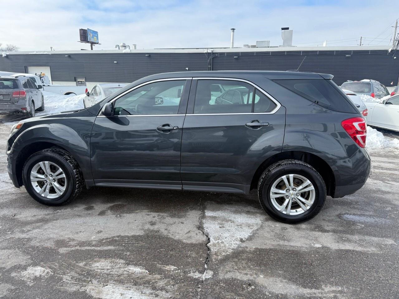 2017 Chevrolet Equinox FWD 4dr LS w/1LS 2017 Chevy equinox only 108K Photo4
